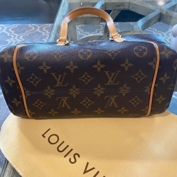 Beautiful LV Totally MM - Picture 6 of 11